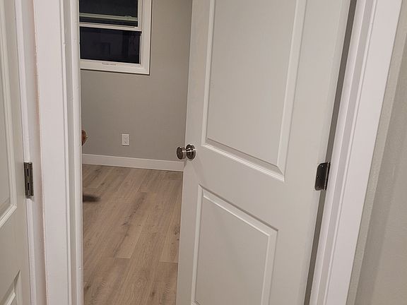 4th image of 1425 Maine Prairie Rd APT 1