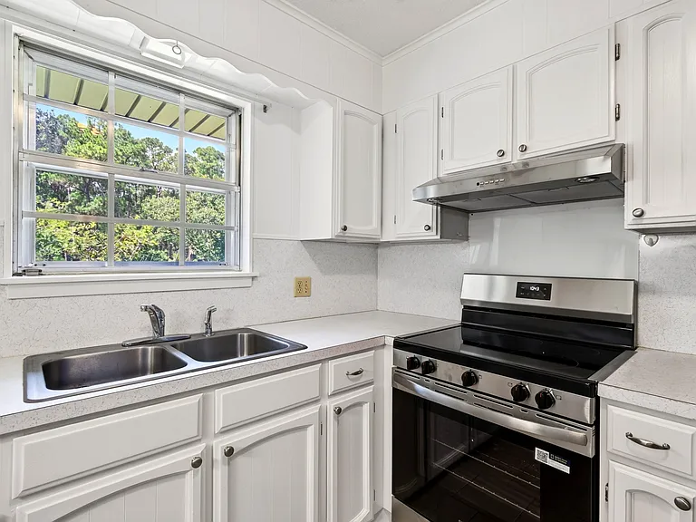 14320 Mallett Rd — Photo 28