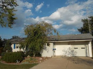 1123 Ottawa Dr, Port Clinton, OH 43452
