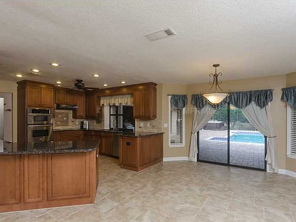 5th image of 1450 Mount Laurel Dr