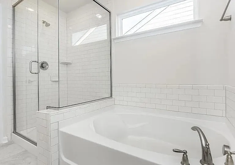 Second floor - Master Bathroom view 2
