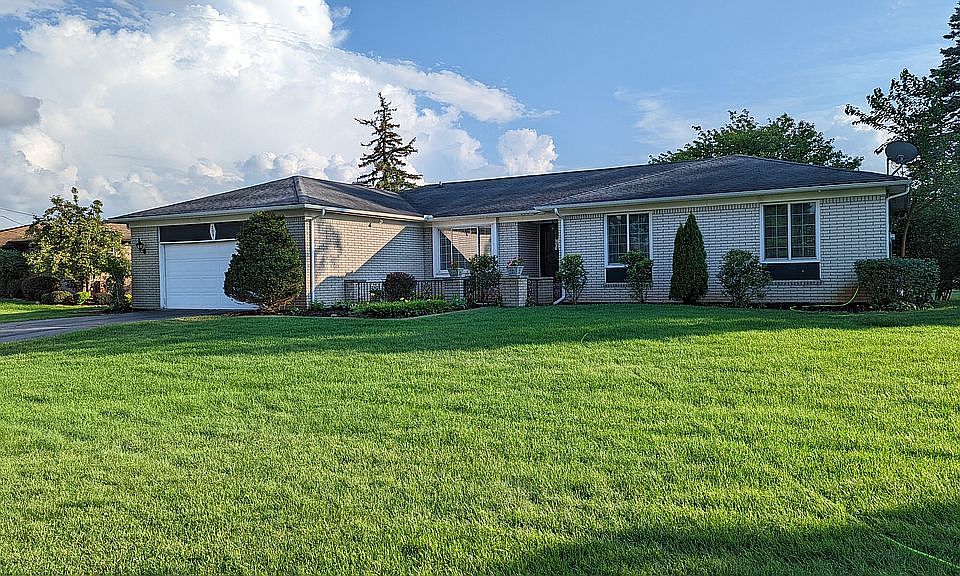 1st image of 733 Sunnybeach Dr