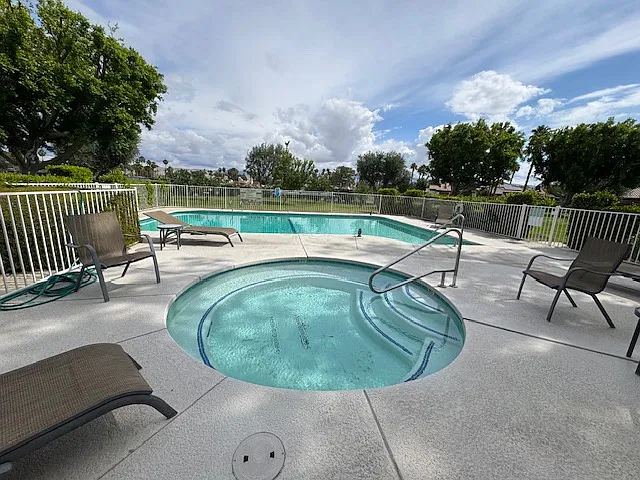 118 Racquet Club Dr — Photo 4