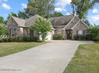 162 Sweetbriar Cir, Canton, MS 39046