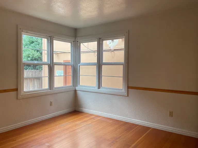 2926 G St — Photo 16