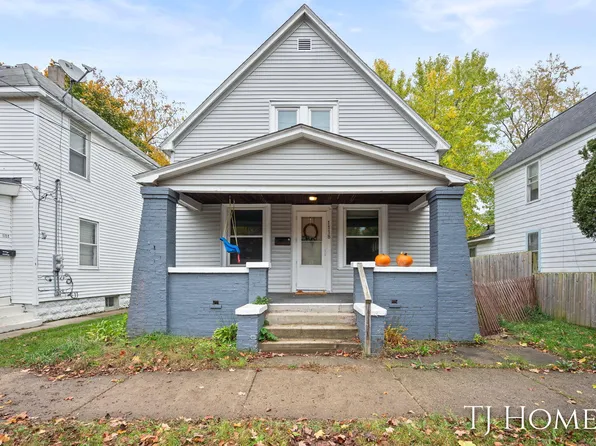 1118 Davis Ave NW, Grand Rapids, MI 49504