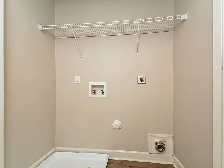 225 Braxcarr St — Photo 15