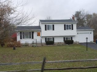 1432 Wiggins Rd, Fenton, MI 48430