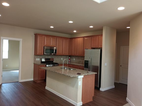 4th image of 5309 Boardwalk St SE
