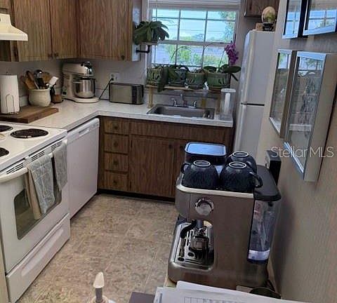 2nd image of 10530 77th Ter APT 323