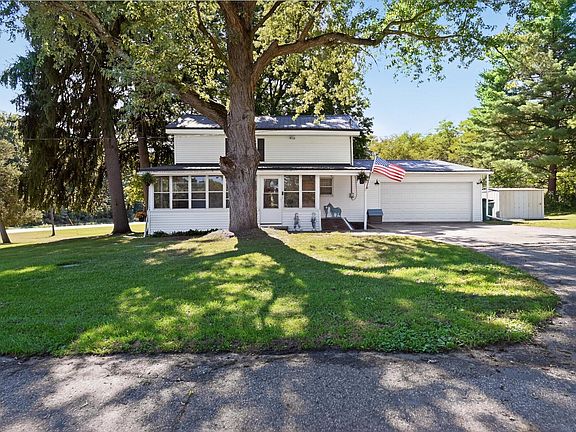 3rd image of 233 McAllister Rd