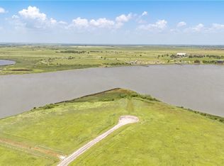18 Bay Dr, Palacios, TX 77465