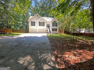 70 Happy Valley Estates Dr, Newnan, GA 30263