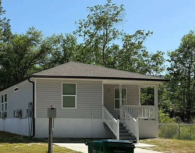 6097 E Adams St — Photo 1