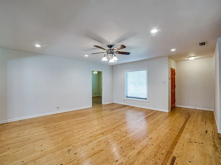 244 Halcyon Pl — Photo 4