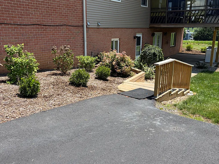 389 Mont Alto Rd #B — Photo 3