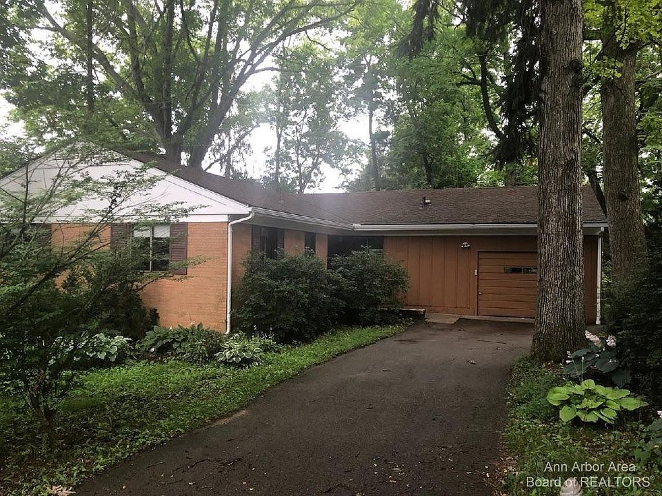 1st image of 1207 Manhattan Dr