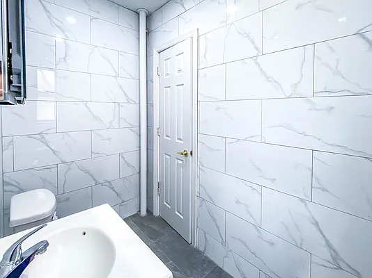 Rented by Voro New York | media 76