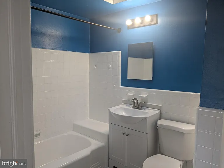 1327 E Weaver St — Photo 10