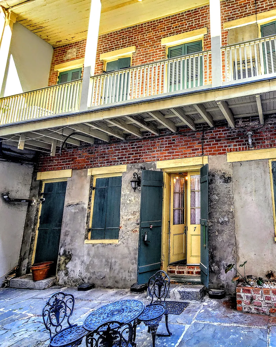 Building Photo - 515 Saint Louis St