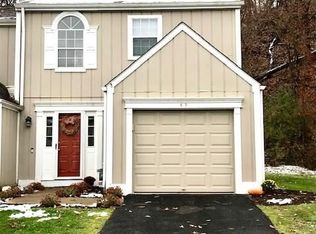 65 New London Ln, Oakmont, PA 15139