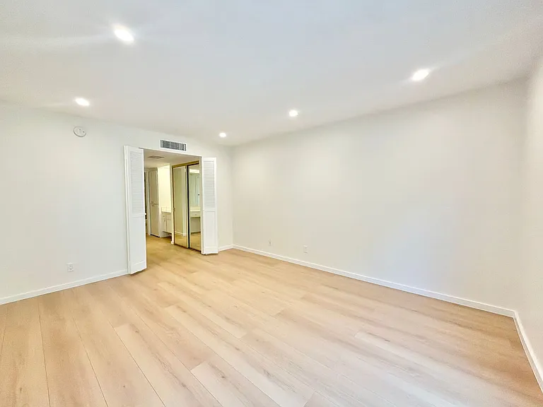 1407 N Sunrise Way #18 — Photo 13