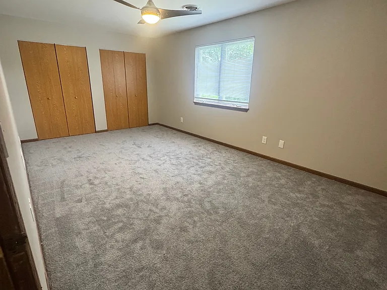 Master Bedroom w/ 3 closets: New Carpet, fixtures, closet doors