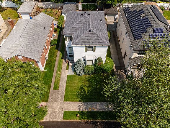 5th image of 209-17 32nd Ave