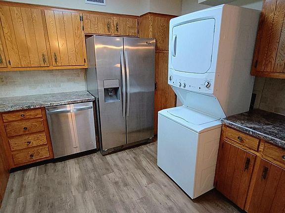 5th image of 3017 McNiel Ave