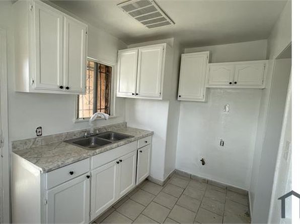 10957 S Figueroa St #1