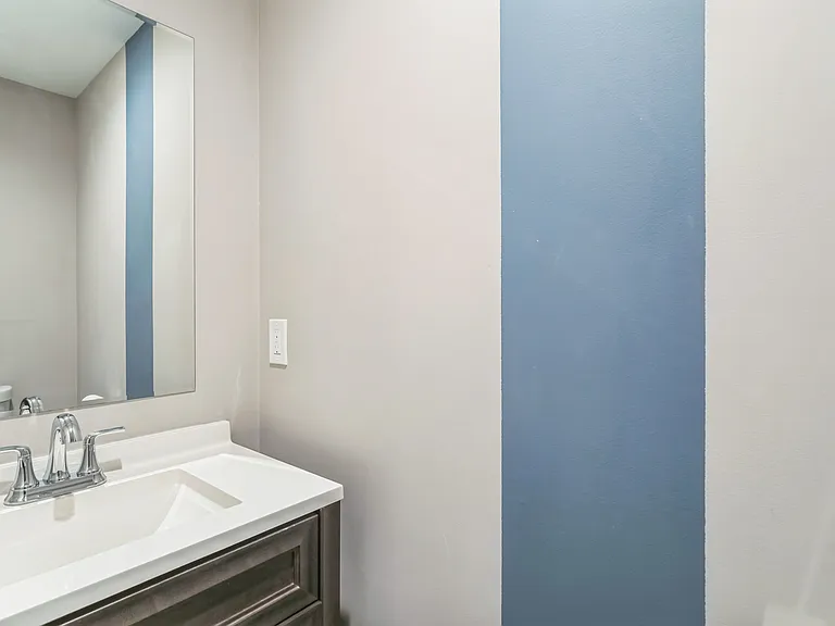 1153 N Hancock St — Photo 24