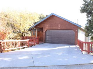 399 Dunant Dr, Crestline, CA 92325