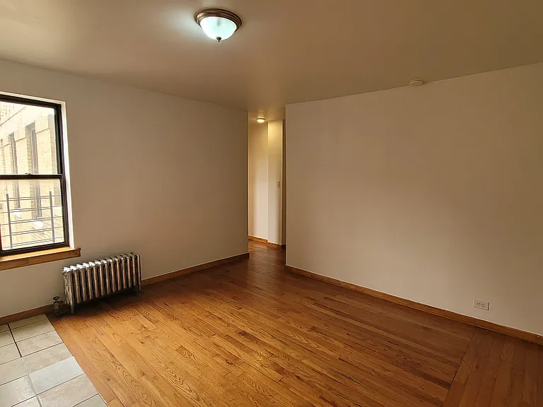 1066 Ward Ave #1E — Photo 4