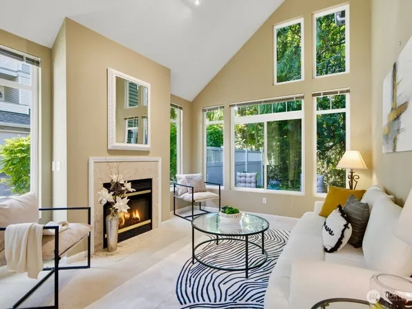 6699 SE Cougar Mountain Way, Bellevue, WA 98006