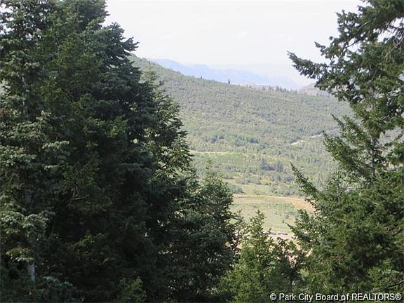 3rd image of 400 Matterhorn Dr