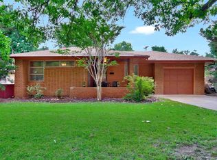 2225 W Manhattan Dr, Wichita, KS 67204