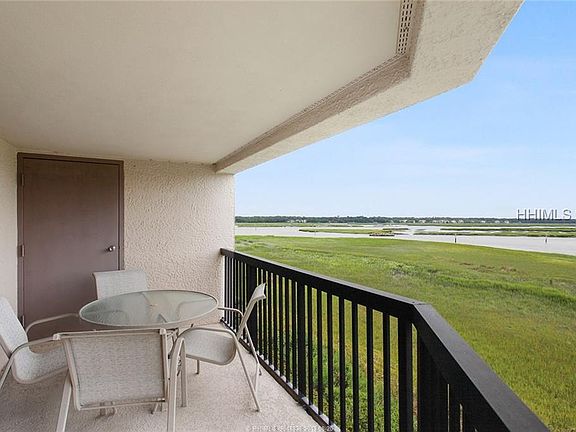 3rd image of 2 Shelter Cove Ln APT 252