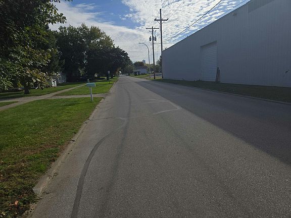 4th image of 121 11th St