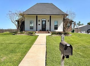 307 Octavia St, Larose, LA 70373
