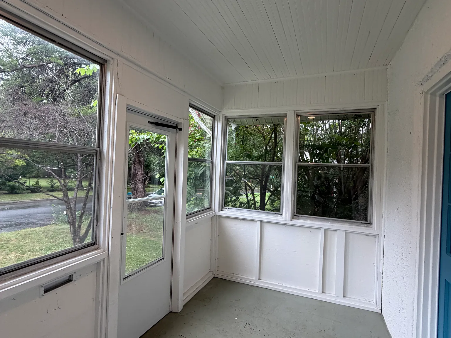 2 bed, 1000 sqft, $1,550 — Photo 2