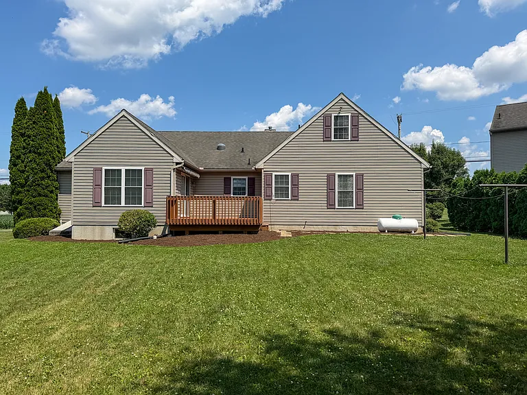 1387 Sheep Hill Rd — Photo 36