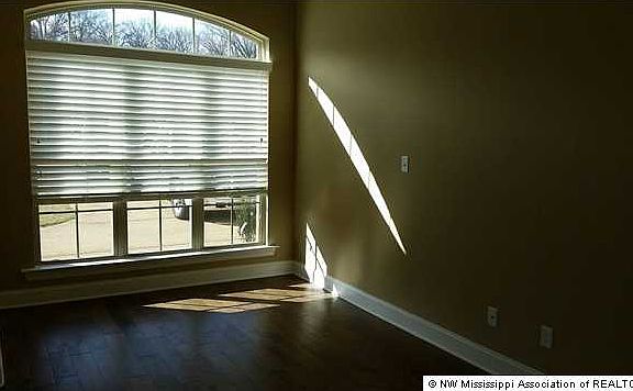 4th image of 1750 Robertson Place Dr