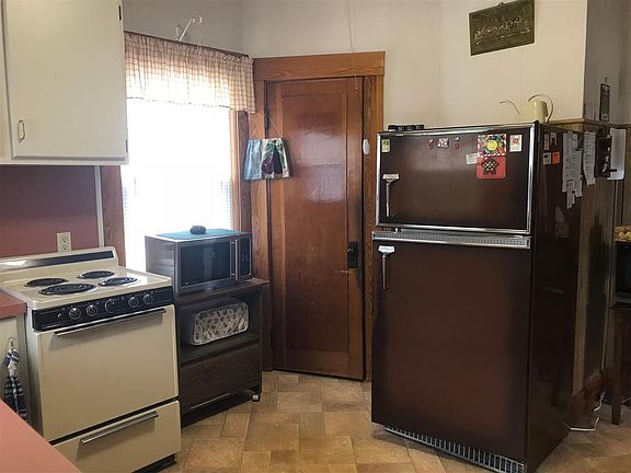 2nd image of 42 B & C Arlington Street