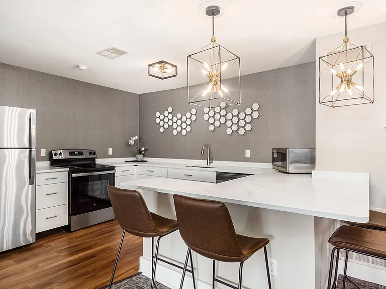 STERLING PLACE — Photo 8
