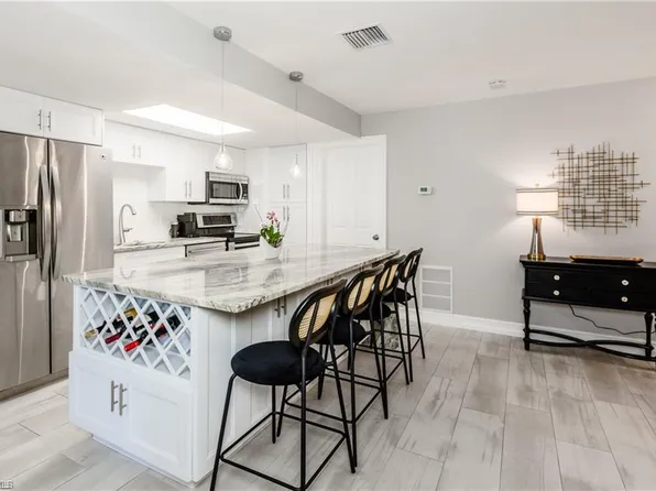 224 Palm DR #8, NAPLES, FL 34112