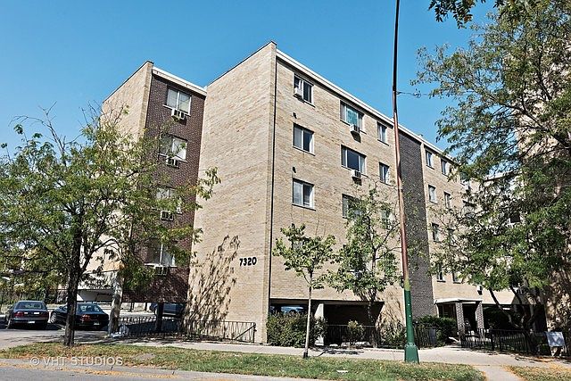 1st image of 7320 N Rogers Ave #205
