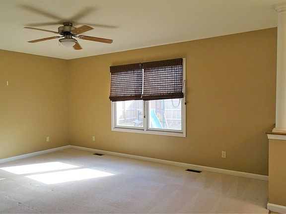 5th image of 1808 N Sandal Wood Dr