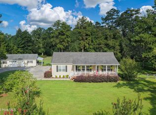 540 Meadow Lane, Burgaw, NC 28425