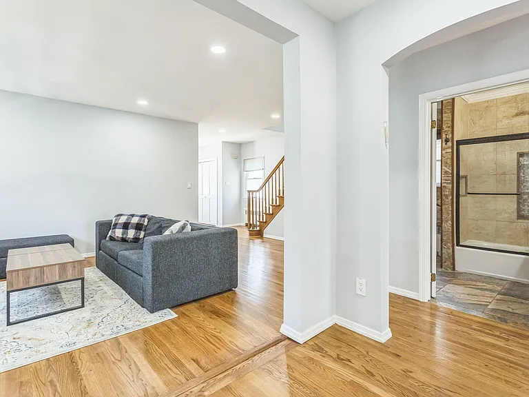 55 West Ave — Photo 9
