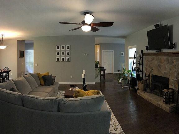 2nd image of 1300 Deer Trail Lakes Dr
